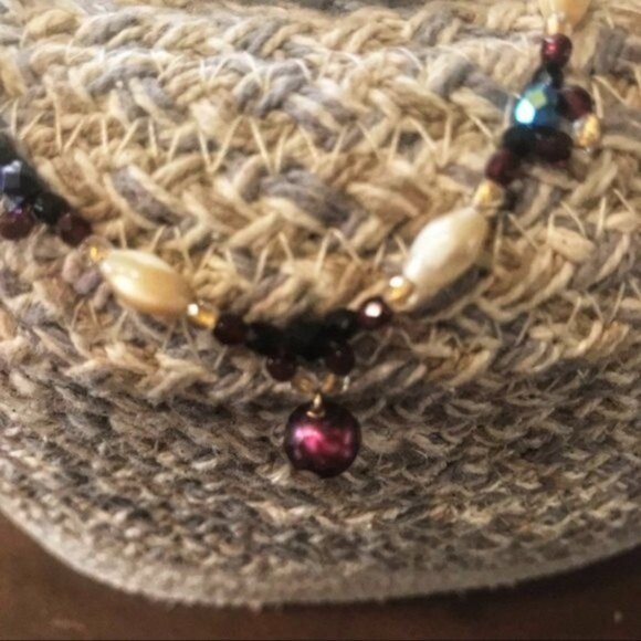 Handmade Women's Beaded‎ Burgundy Red and White Necklace and Bracelet Set - Picture 2 of 4